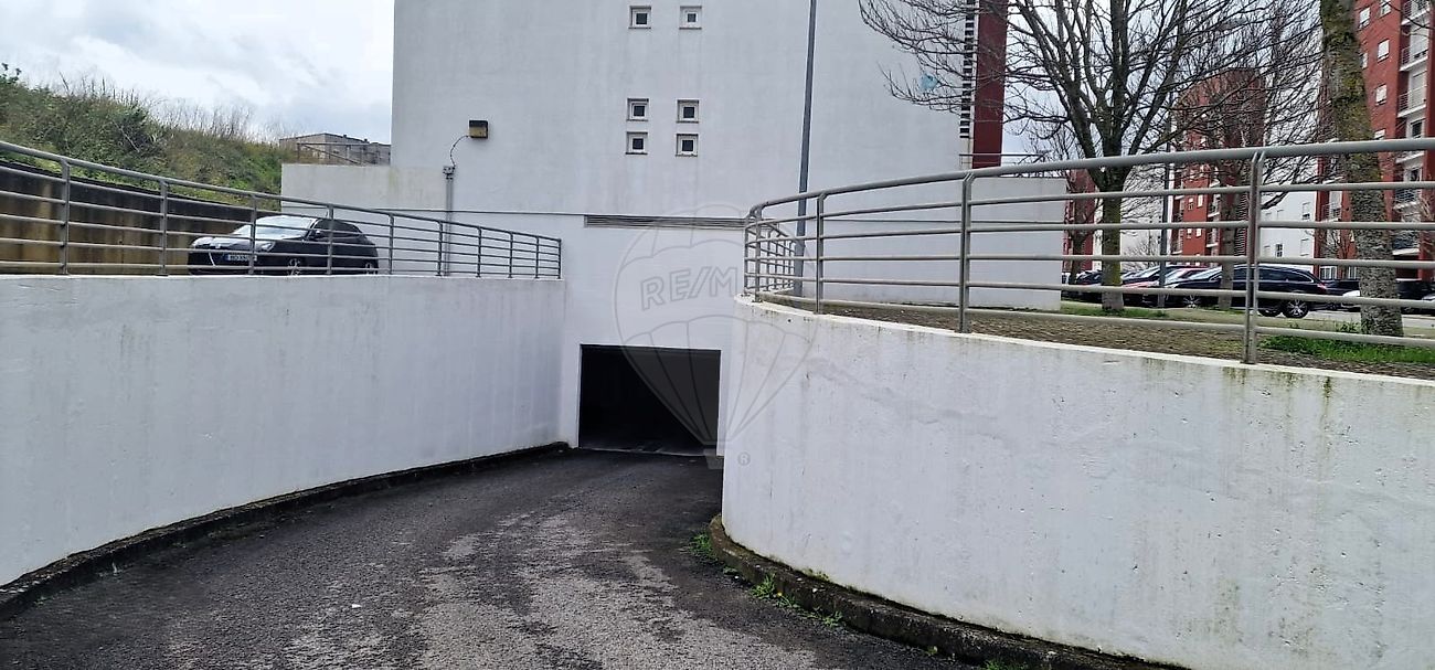 Garagem  para arrendamento