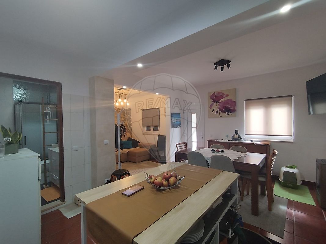 Moradia T2 para venda