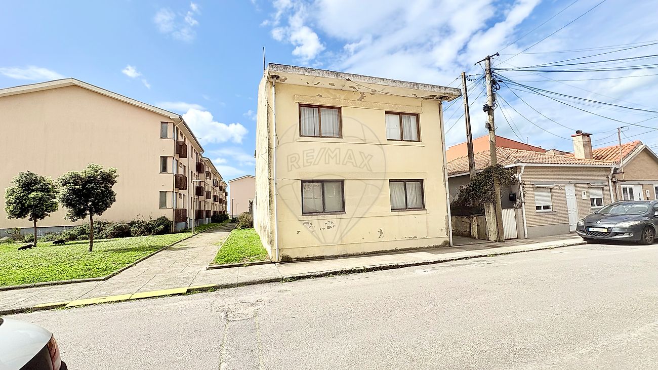 Moradia T4 para venda