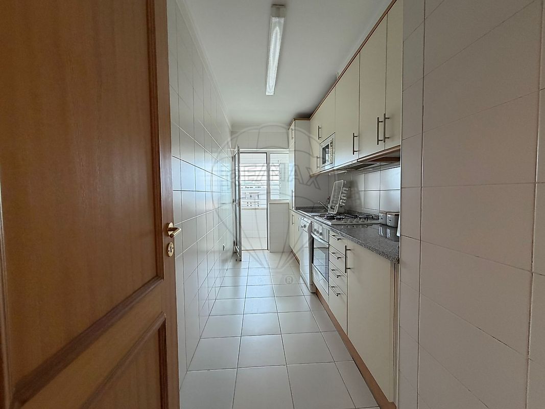 Apartamento T1 para arrendamento