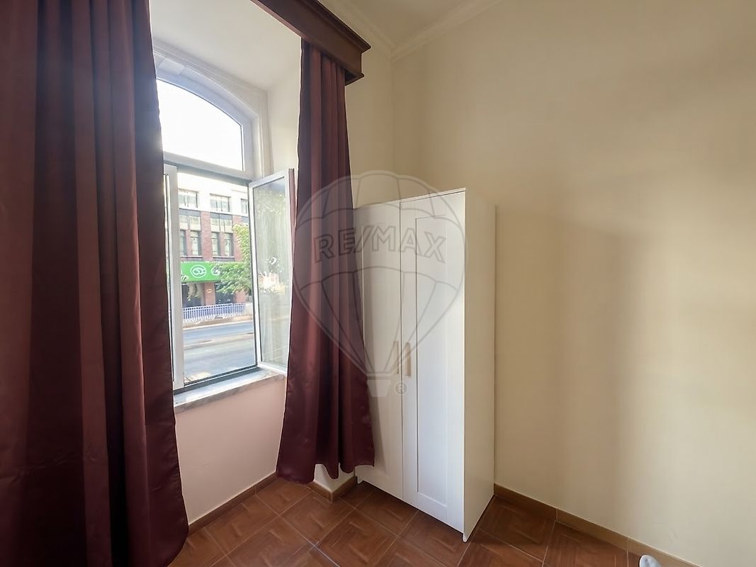 Apartamento T5 para arrendamento
