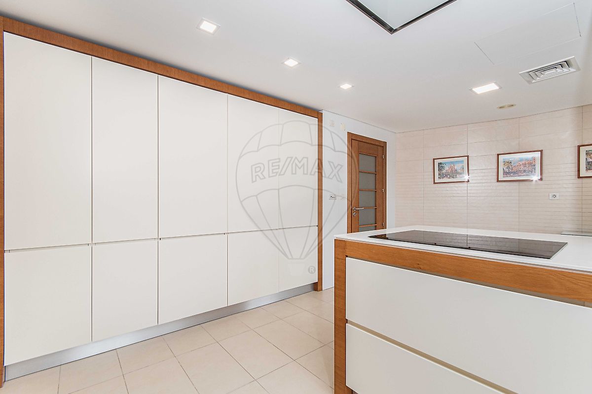 Apartamento T5 para venda