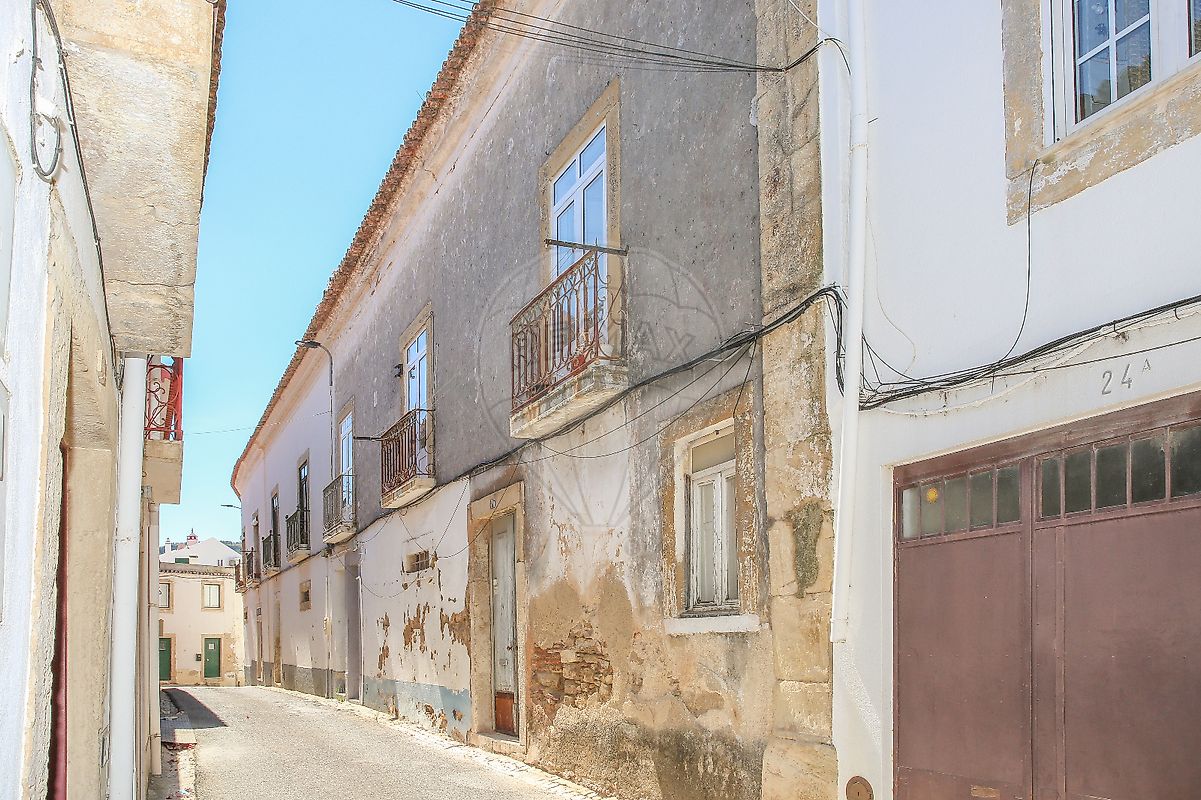 Moradia T6 para venda