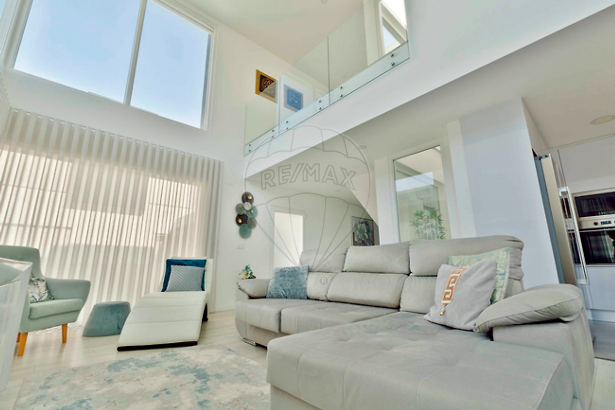 Moradia T4 para venda