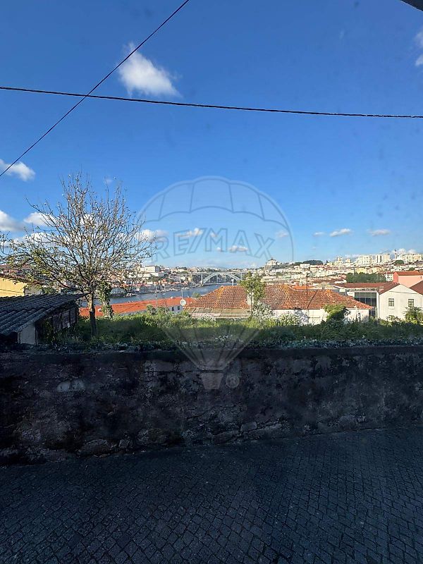 Moradia T2 para venda