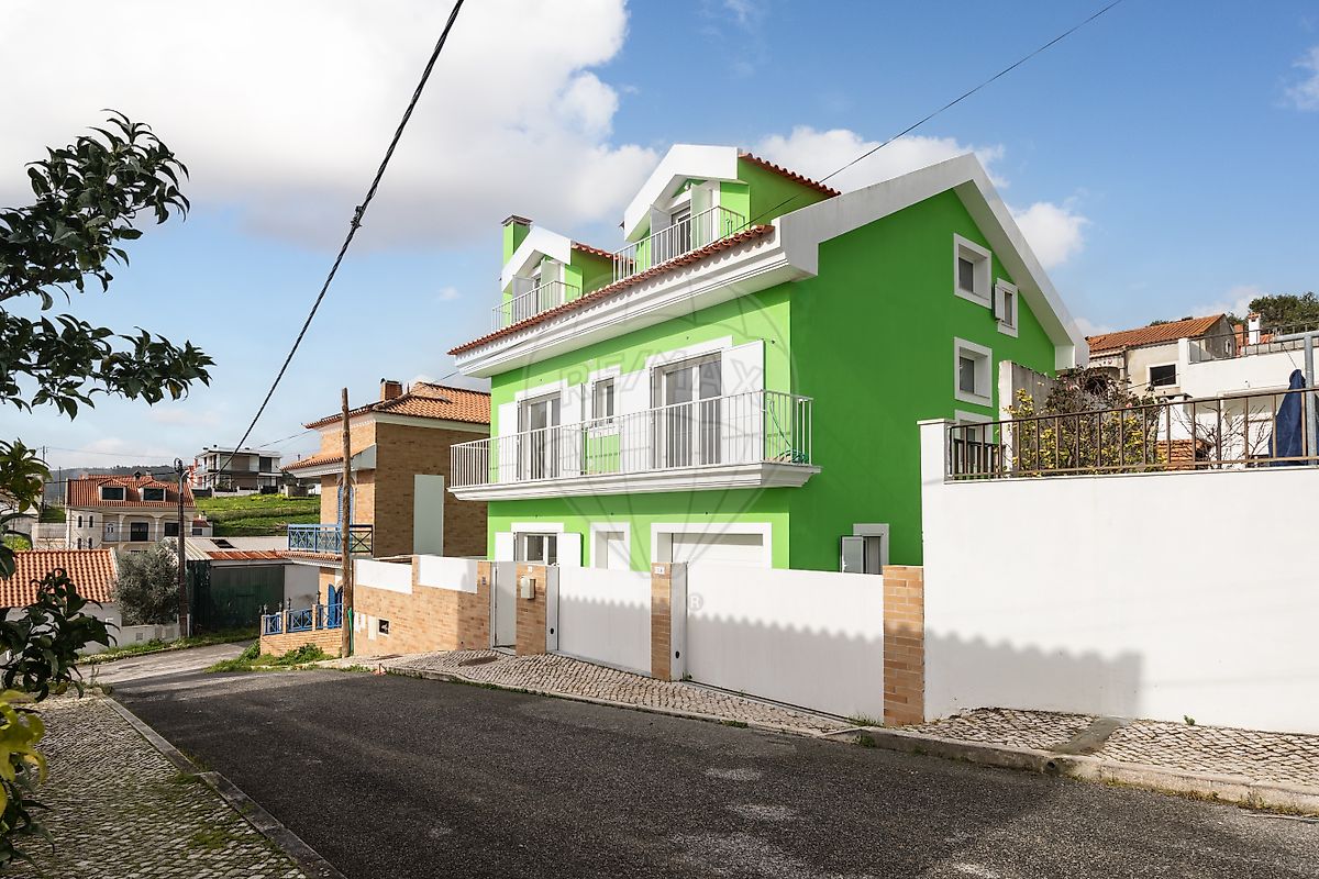 Moradia T4 para venda