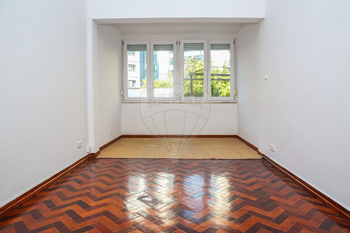 Apartamento T1 para arrendamento