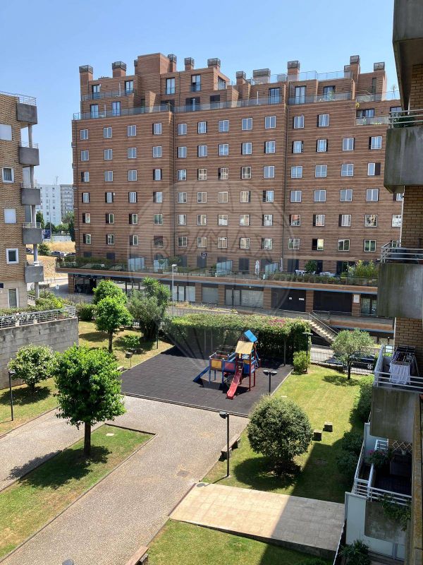 Apartamento T4 para arrendamento