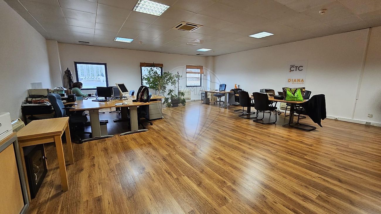 Escritório  para arrendamento