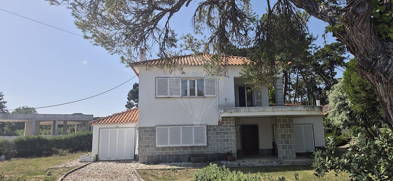 Moradia T5 para venda