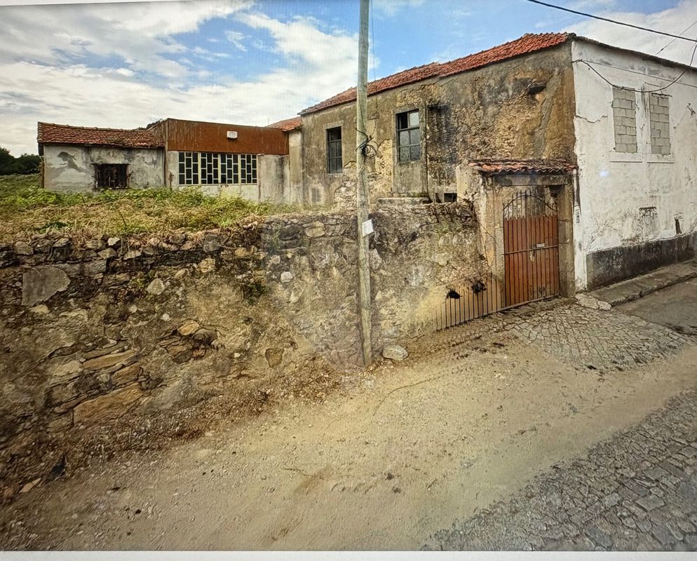 Moradia T4 para venda