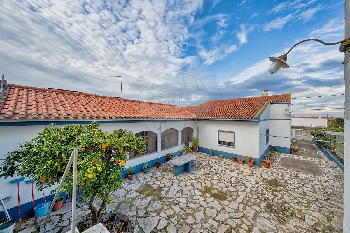 Moradia T5 para venda