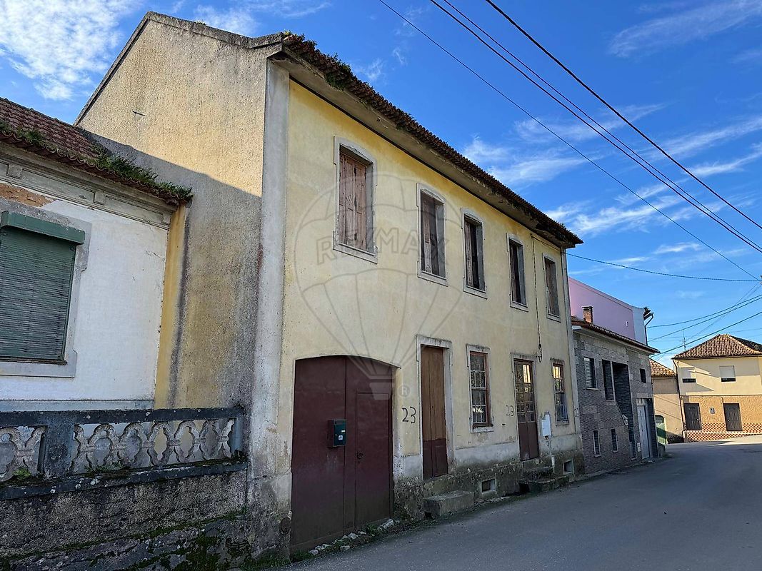 Moradia T4 para venda