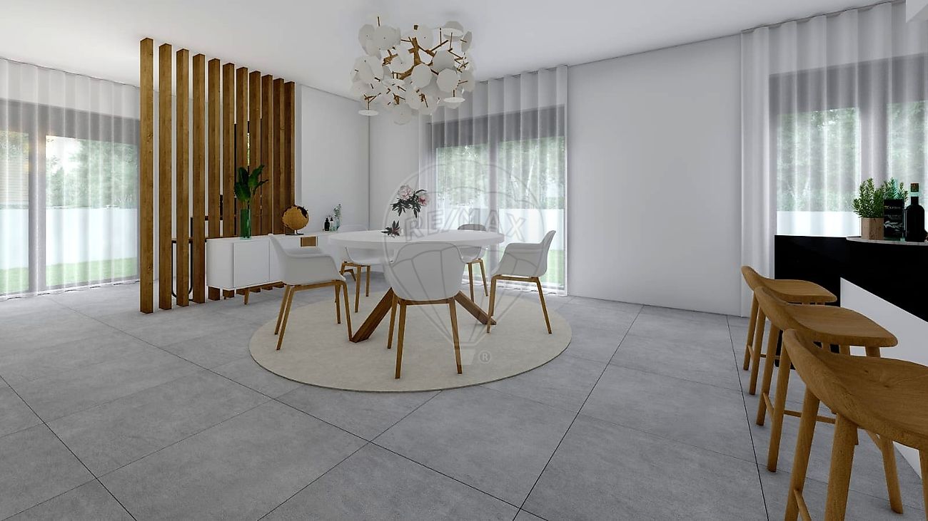 Moradia T4 para venda