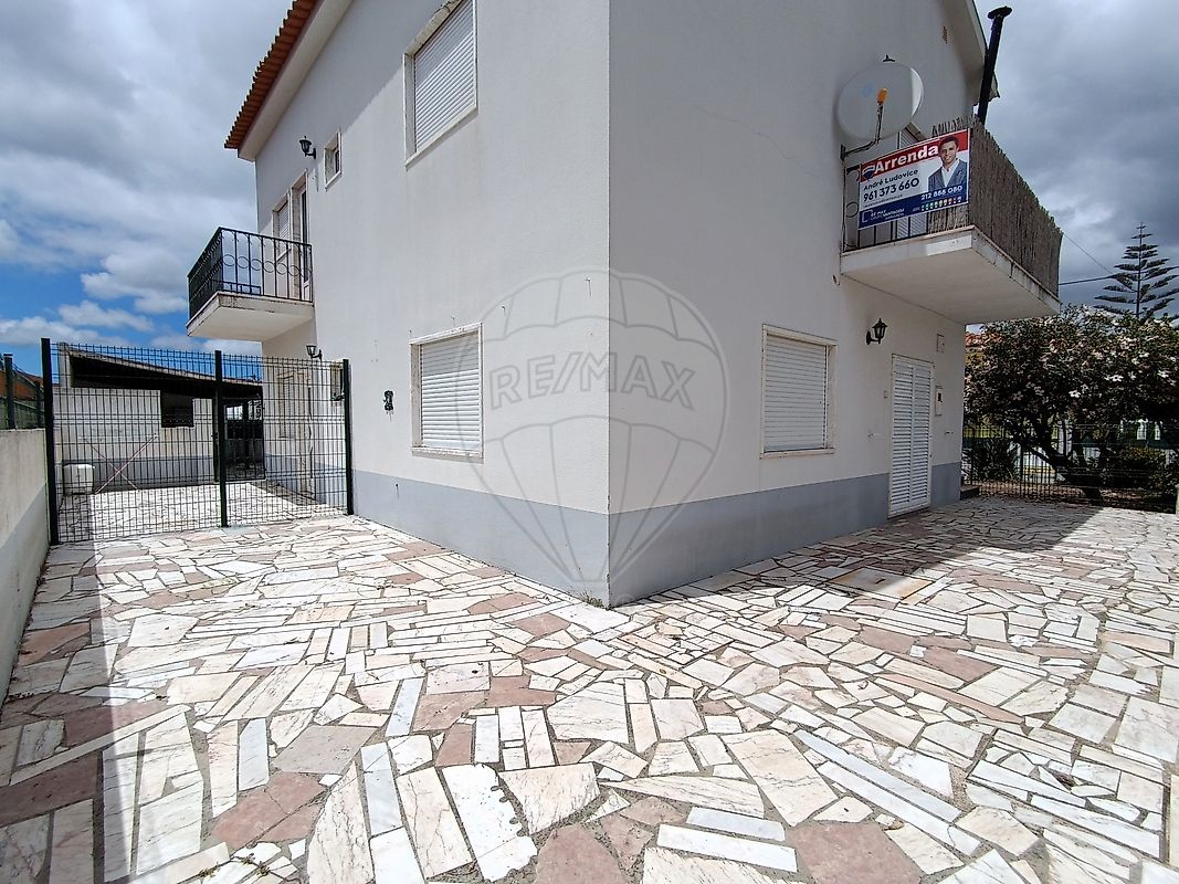 Moradia T2 para arrendamento