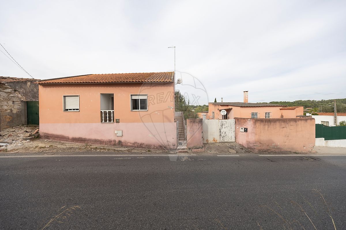 Moradia T4 para venda
