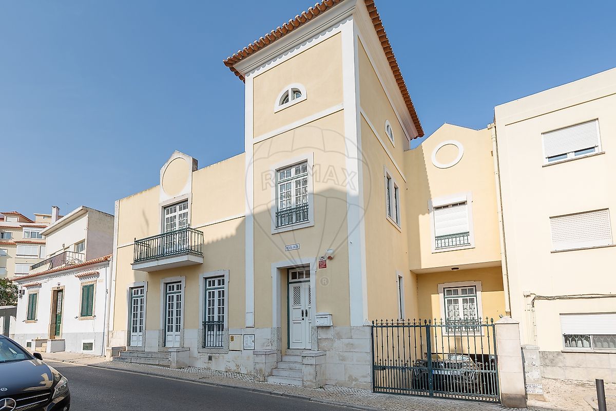 Moradia T5 para venda