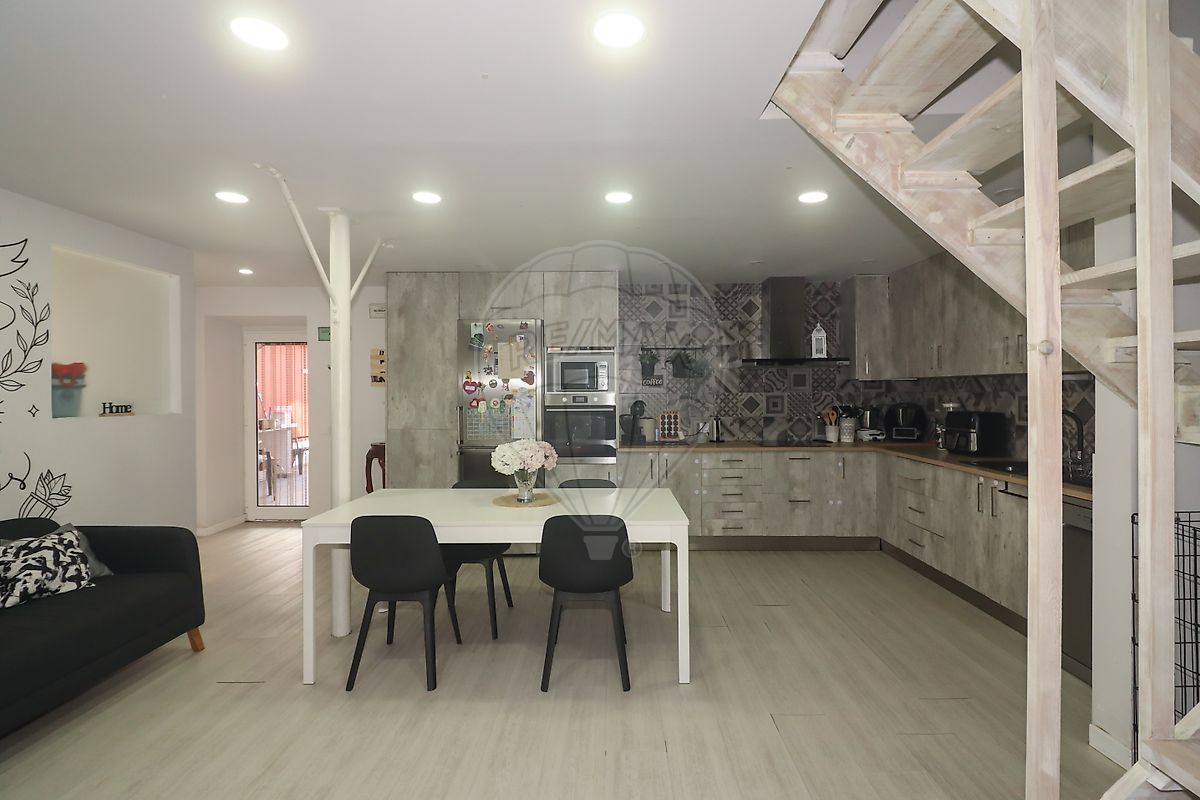 Moradia T5 para venda