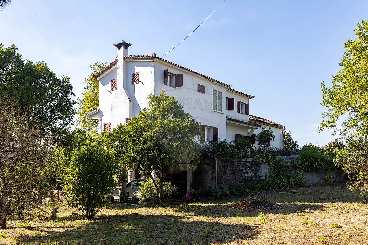 Moradia T7 para venda