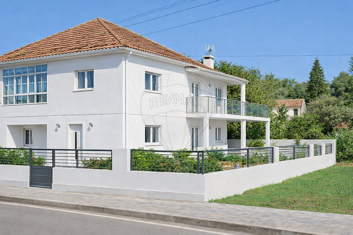 Moradia T4 para venda