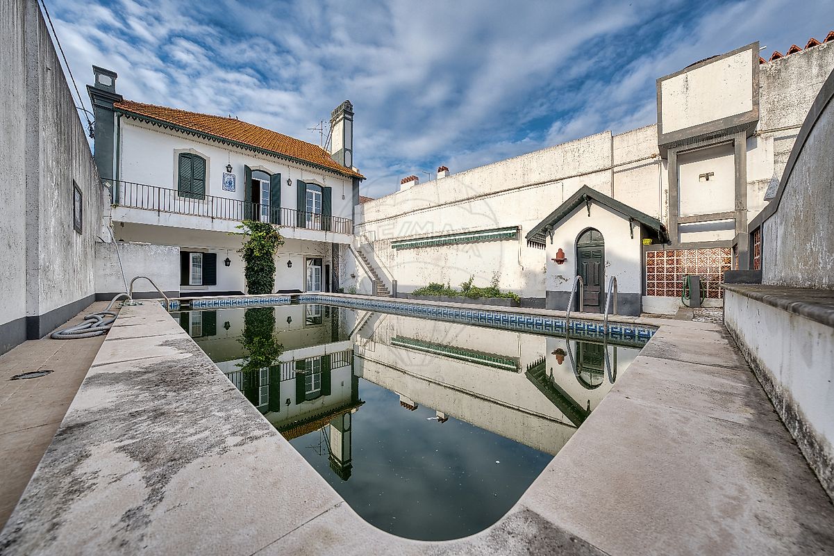 Moradia T8 para venda