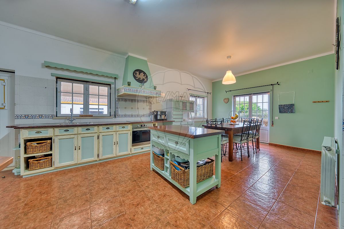 Moradia T4 para venda