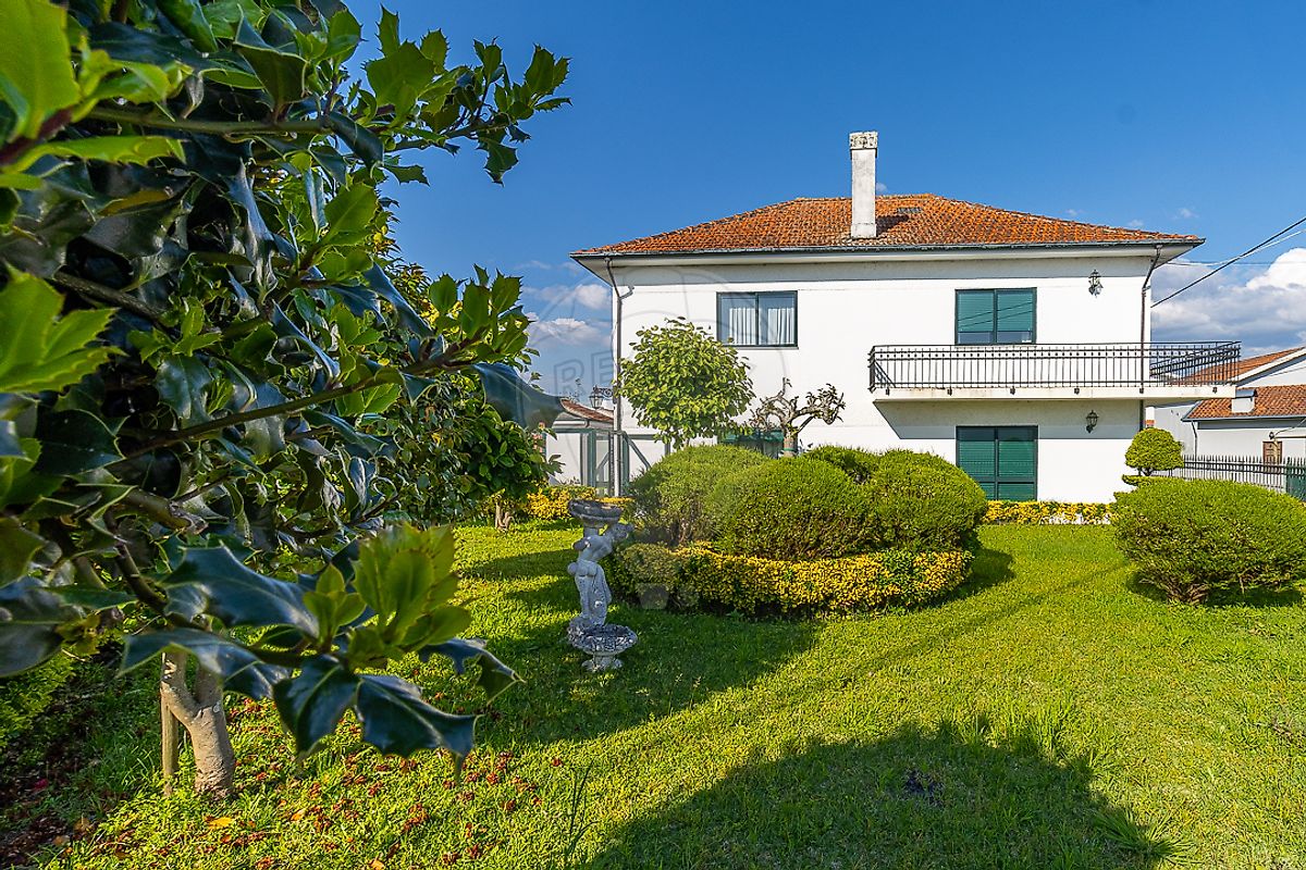 Moradia T4 para venda