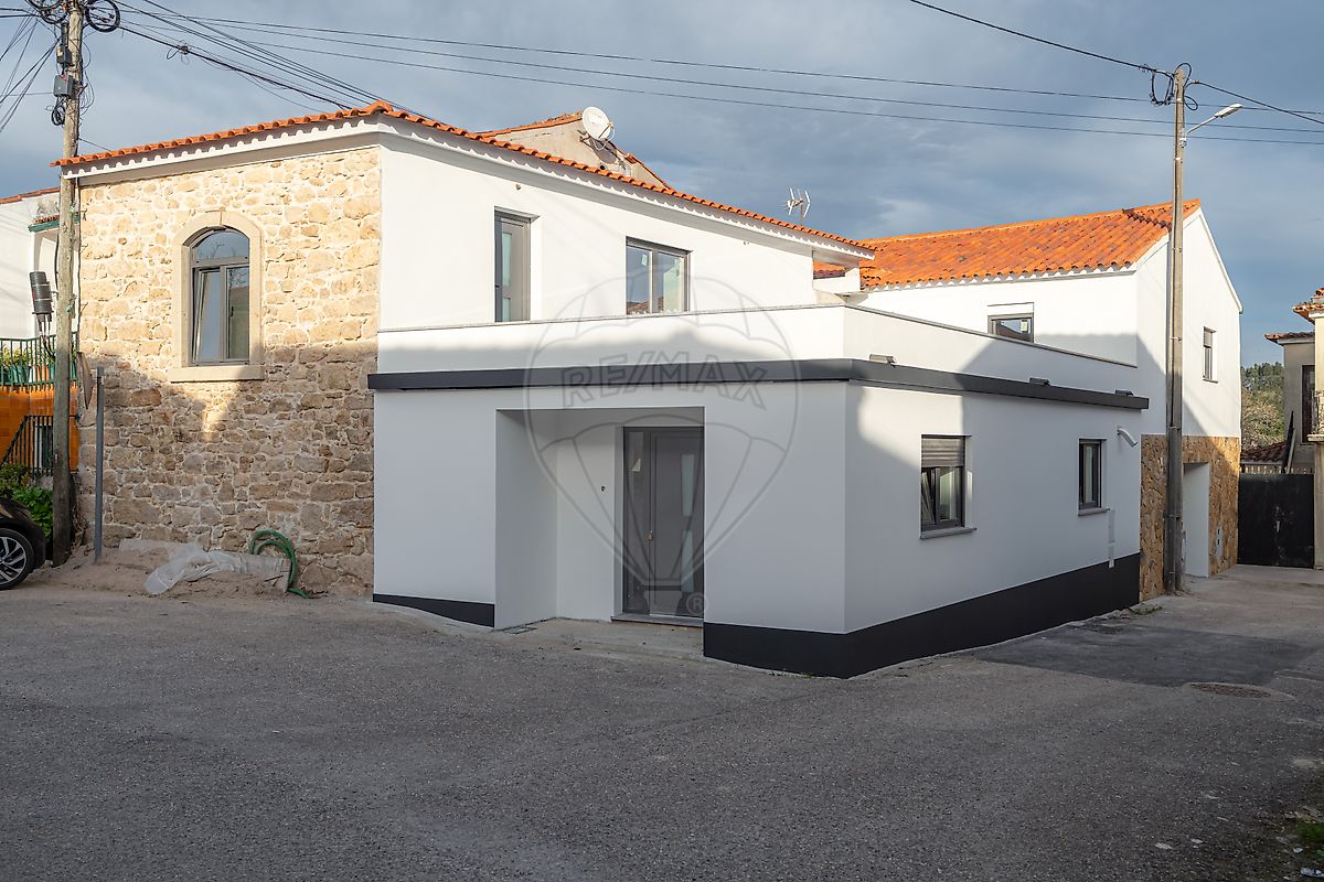 Moradia T4 para venda