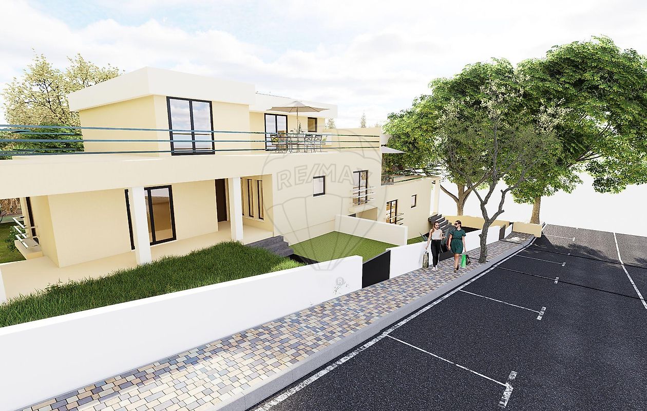 Moradia T4 para venda