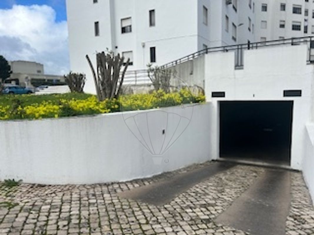 Garagem  para arrendamento