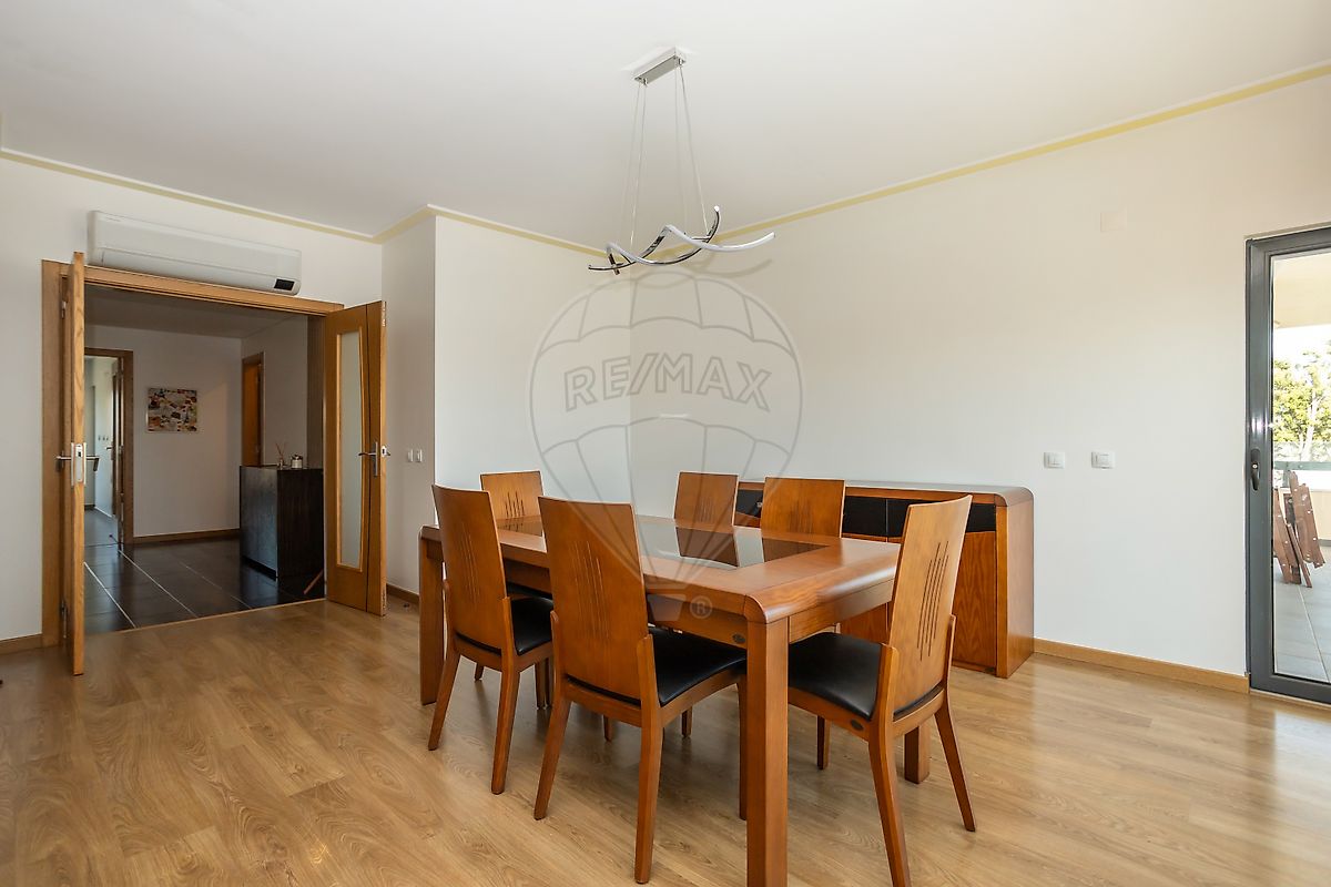 Apartamento T4 para venda