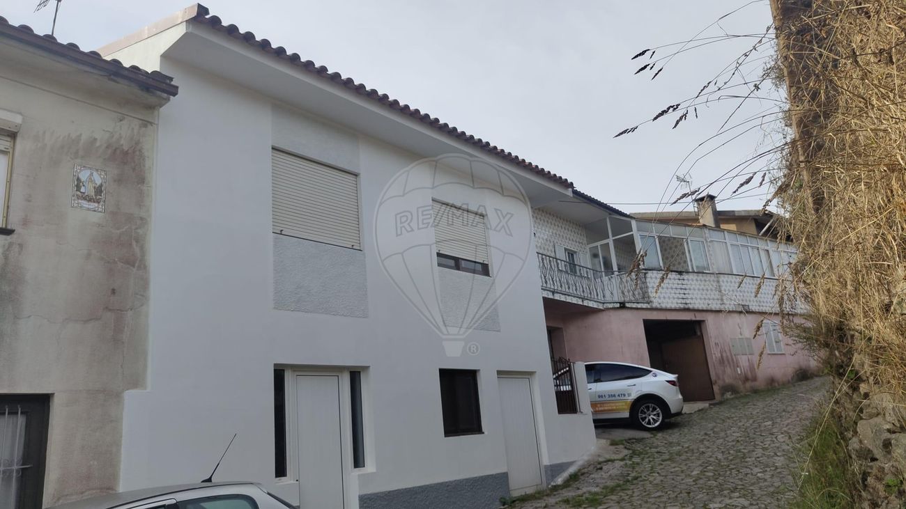 Moradia T5 para venda