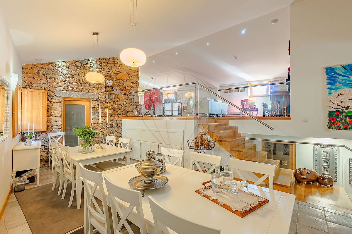 Moradia T4 para venda