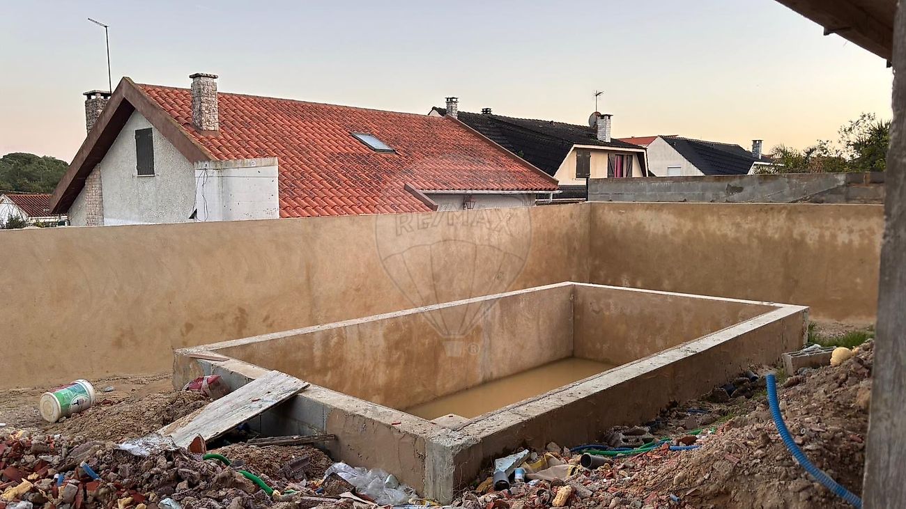 Moradia T4 para venda