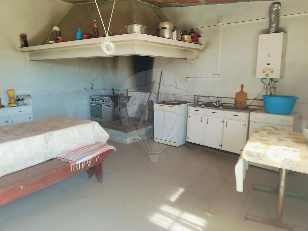 Moradia T5 para venda