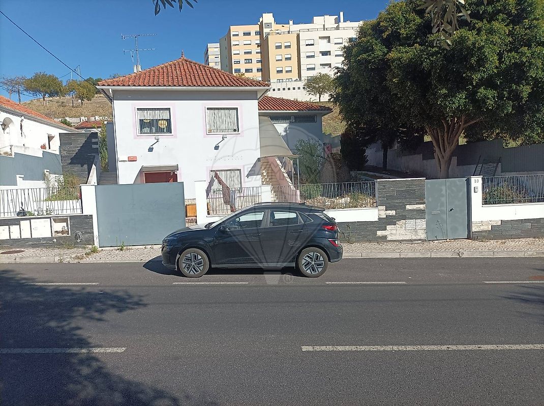 Moradia T4 para venda