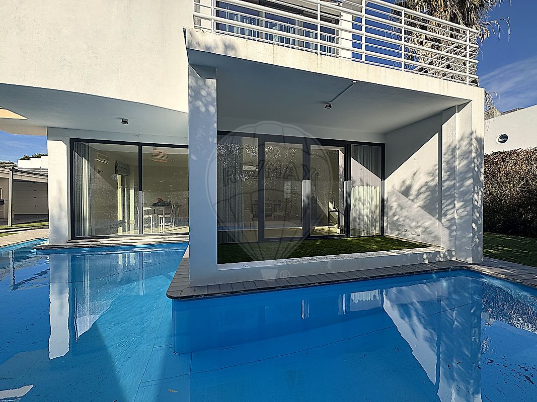 Moradia T4 para arrendamento