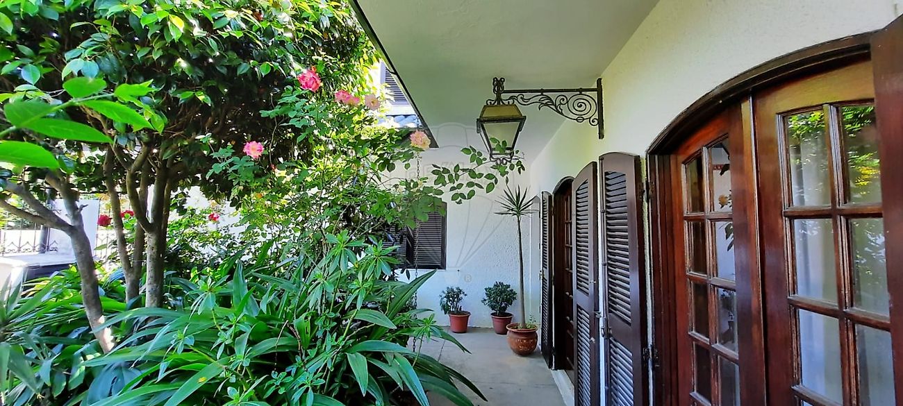 Moradia T4 para venda