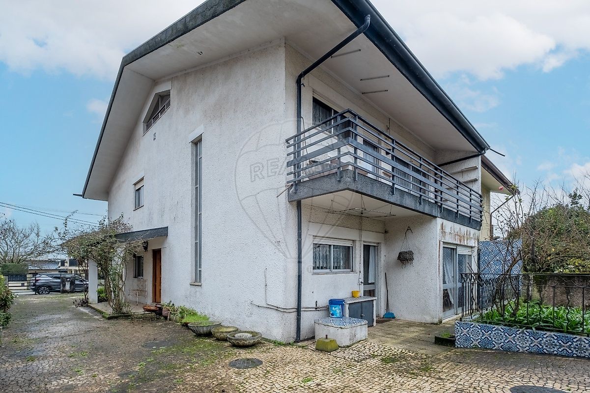 Moradia T6 para venda