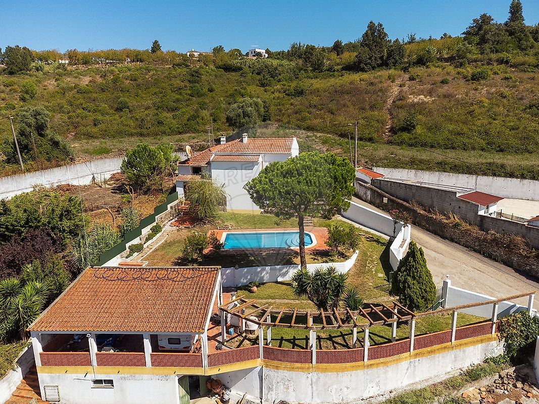 Moradia T4 para venda