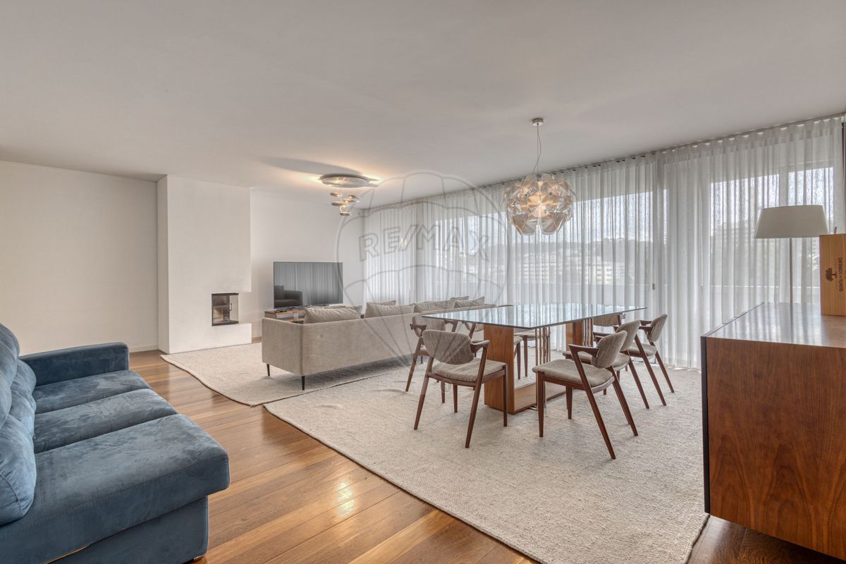 Apartamento T4 para venda