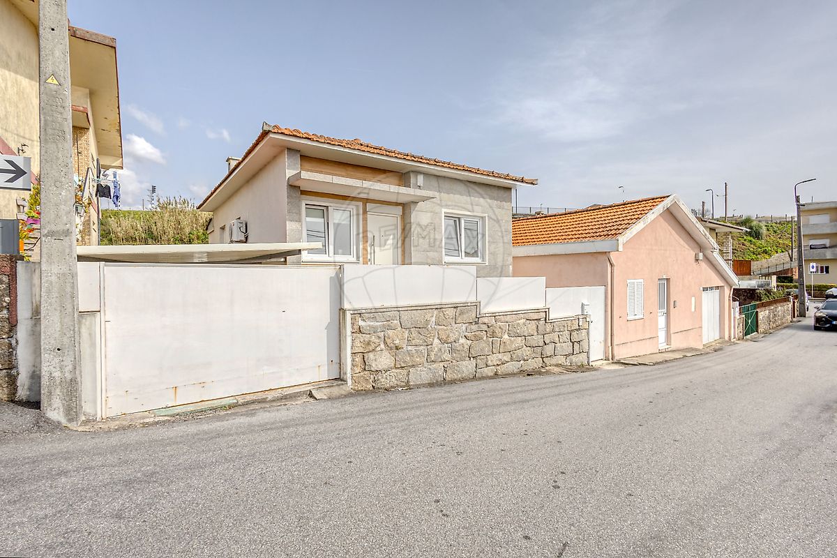 Moradia T4 para venda