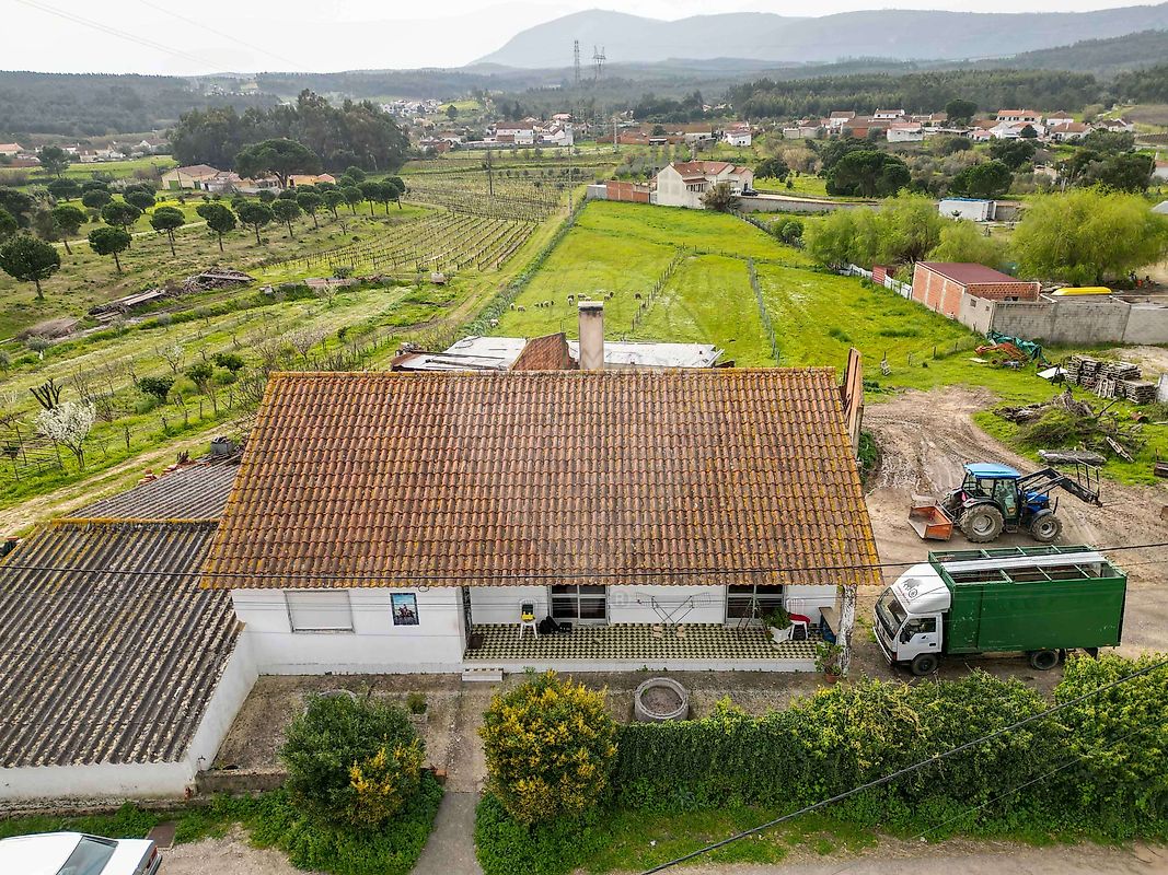 Moradia T4 para venda