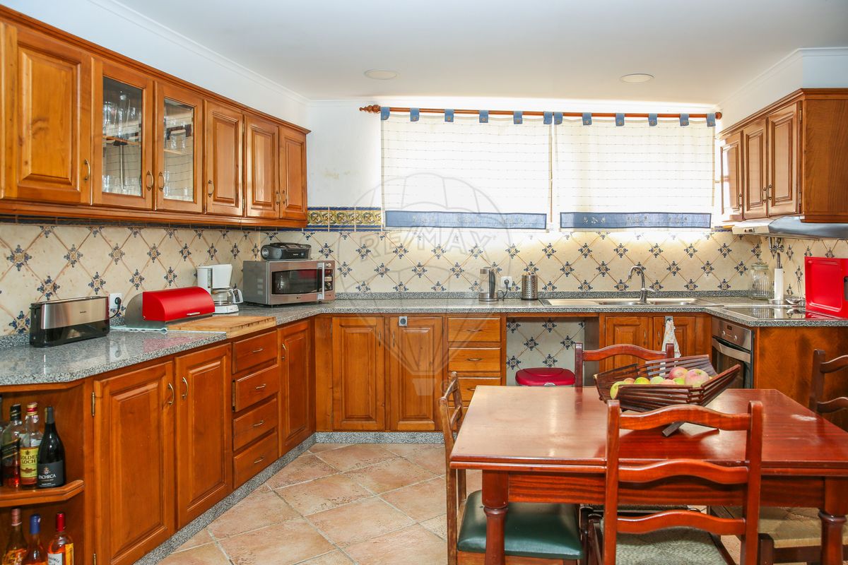 Moradia T5 para venda