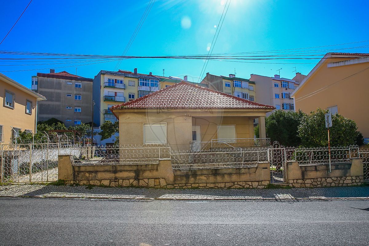 Moradia T5 para venda