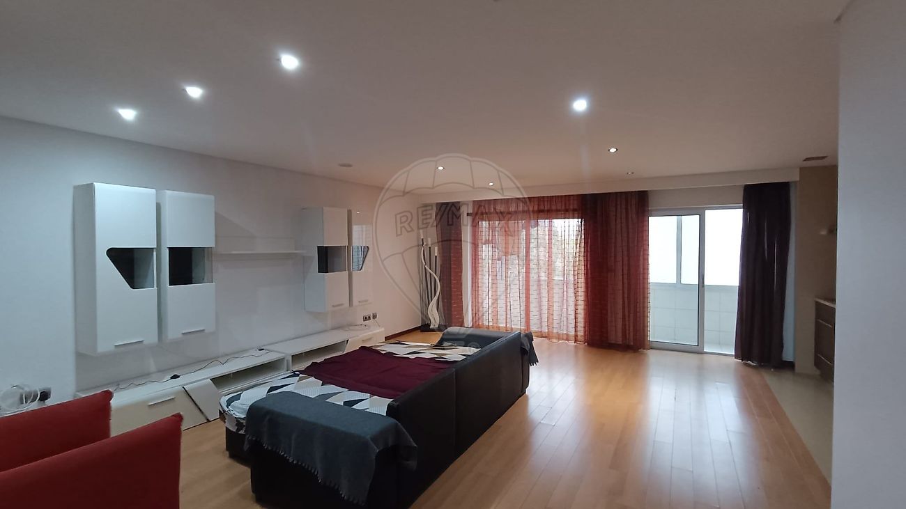 Apartamento T2 para arrendamento