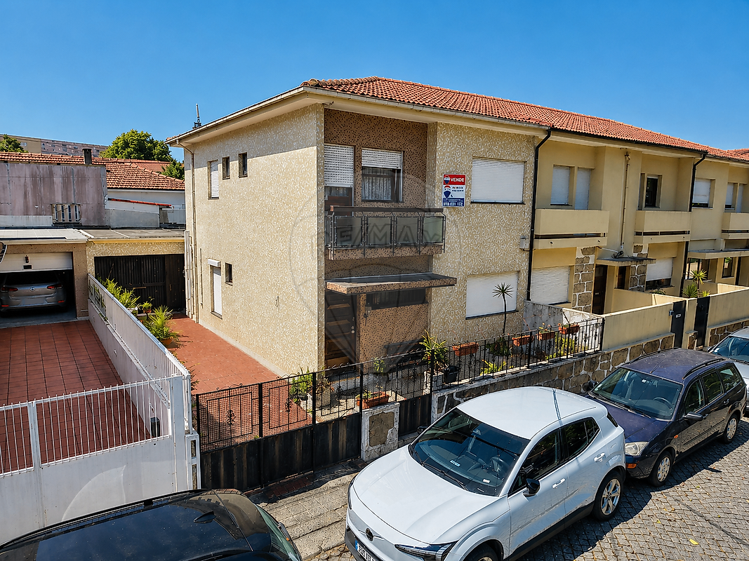 Moradia T4 para venda