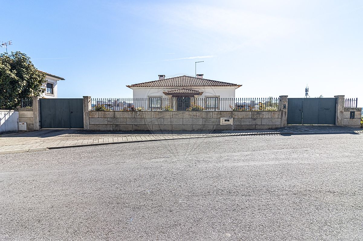 Moradia T6 para venda