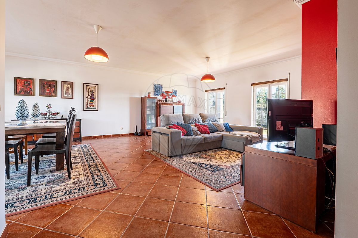 Moradia T4 para venda