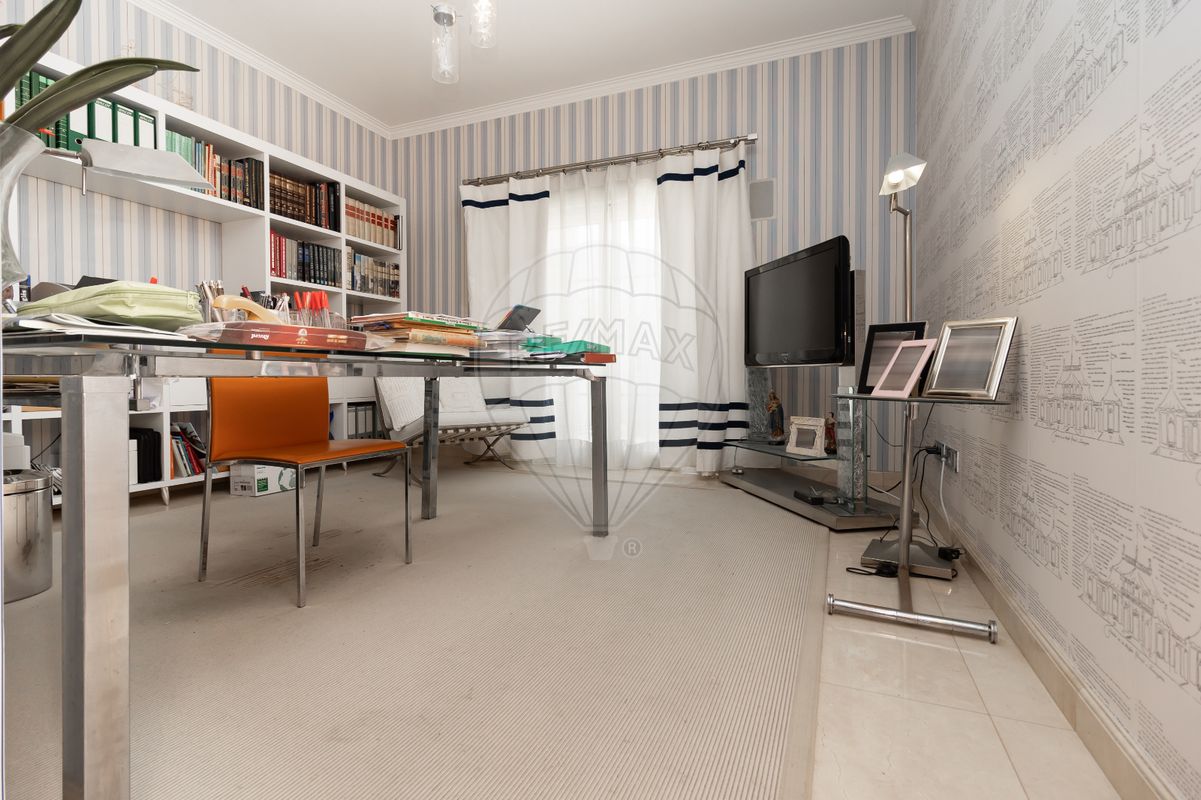 Moradia T7 para venda